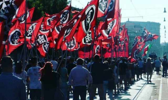 Aggressione al corteo, dopo tre giorni parla CasaPound Bari: Eravamo disarmati